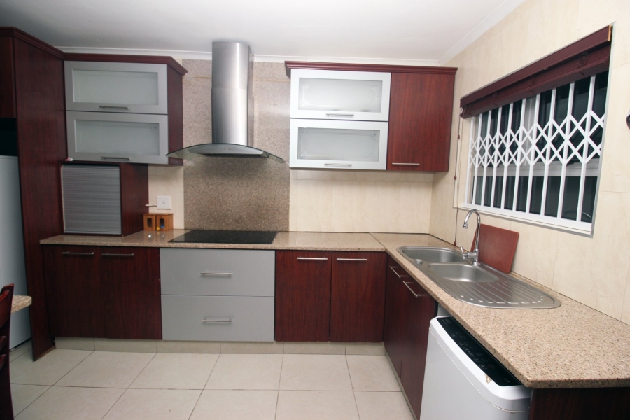 To Let 4 Bedroom Property for Rent in Belgravia Western Cape